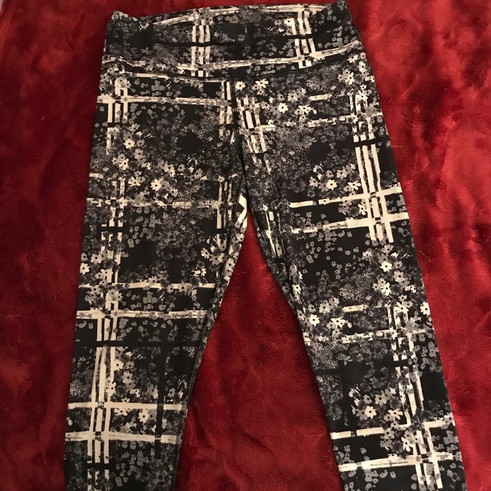 Floral workout capri length leggings